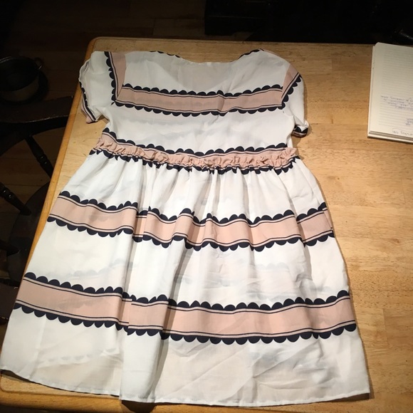 Barbie doll style dress size medium - Picture 3 of 3